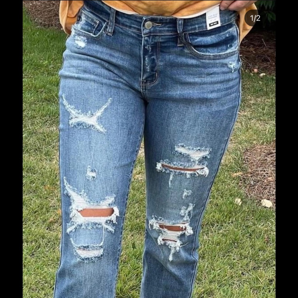 Judy Blue Distressed Boyfriend Jeans